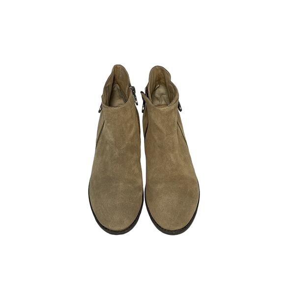 Women's BETTYE MULLER CONCEPT Round Toe Beige Suede Bootie 6.5 - Picture 2 of 12